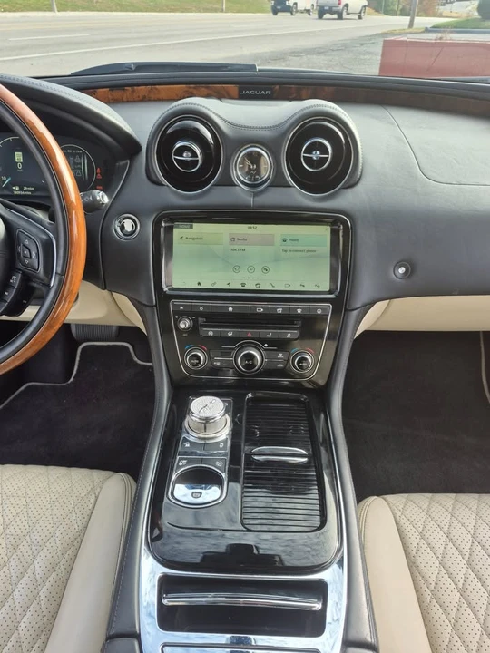 2018 Jaguar X351 XJ - Image 7 of 12