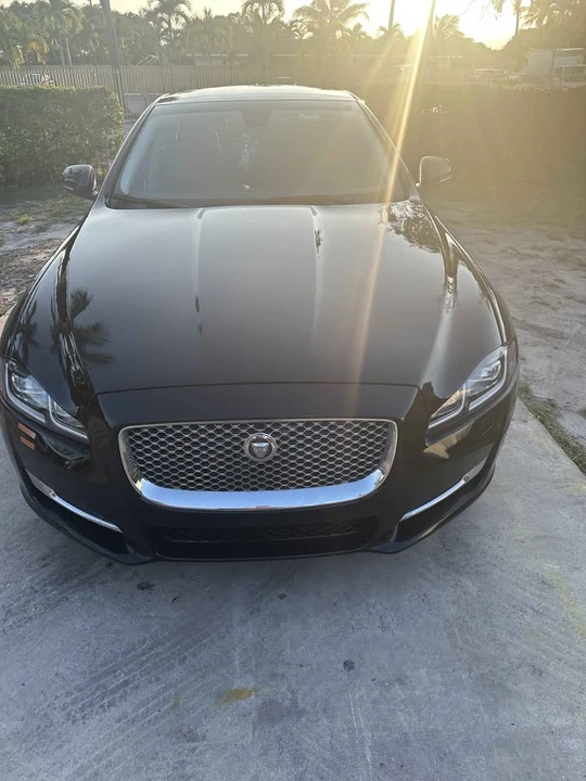 2018 Jaguar X351 XJR - Image 3 of 12