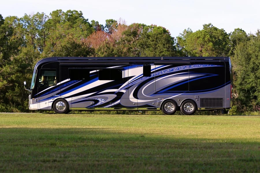 2018 Jayco - Image 2 of 12