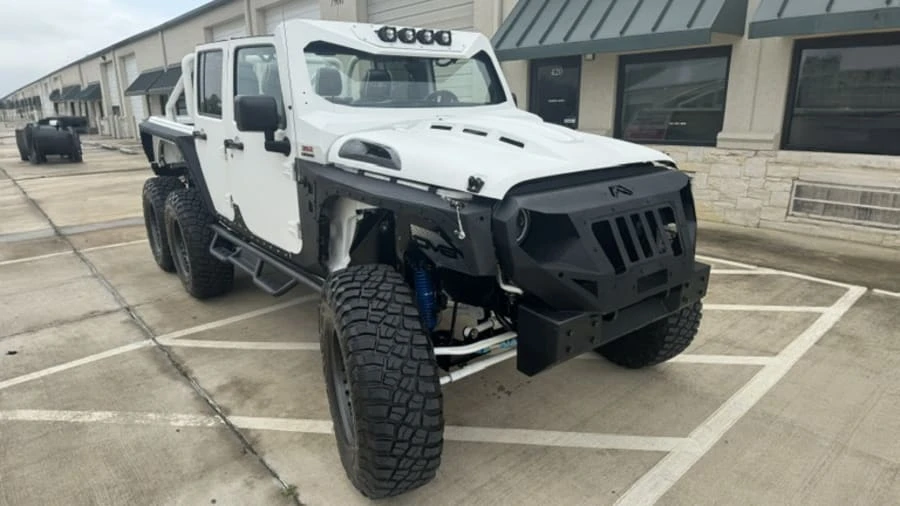2018 Jeep Gladiator - Image 7 of 14