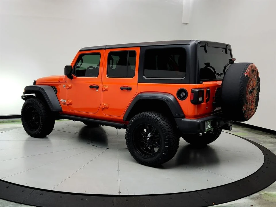 2018 Jeep JL Wrangler - Image 6 of 12