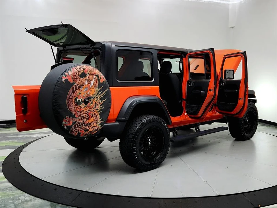 2018 Jeep JL Wrangler - Image 8 of 12