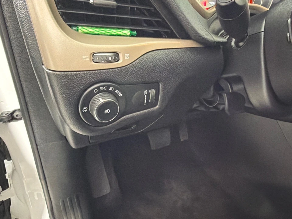 2018 Jeep KL Cherokee - Image 14 of 21