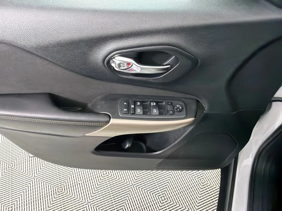 2018 Jeep KL Cherokee - Image 11 of 21