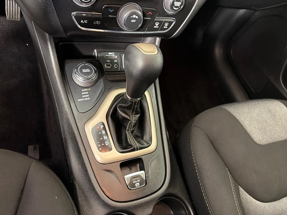 2018 Jeep KL Cherokee - Image 18 of 21