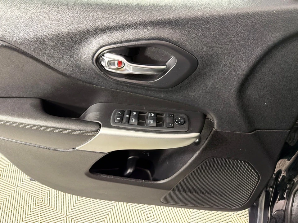 2018 Jeep KL Cherokee - Image 11 of 28
