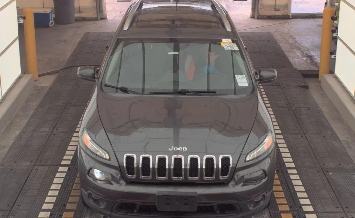 2018 Jeep KL Cherokee - Image 2 of 9