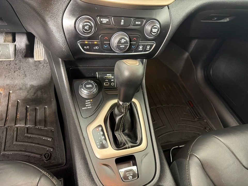 2018 Jeep KL Cherokee - Image 18 of 27