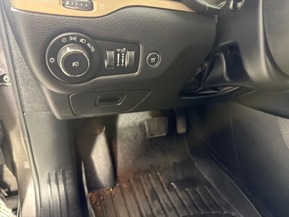 2018 Jeep KL Cherokee - Image 14 of 27