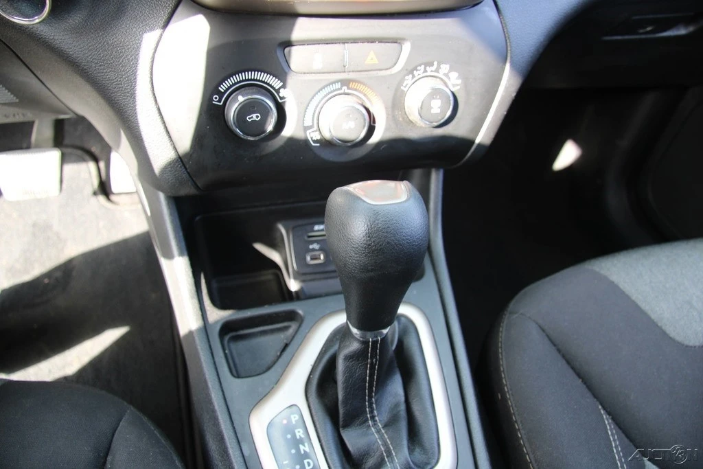 2018 Jeep KL Cherokee - Image 18 of 21