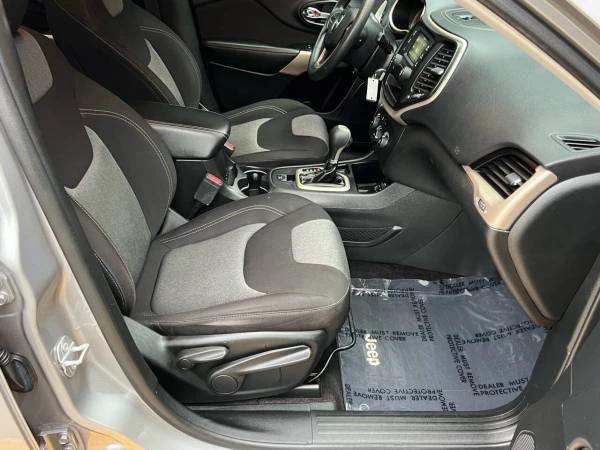 2018 Jeep KL Cherokee - Image 18 of 21