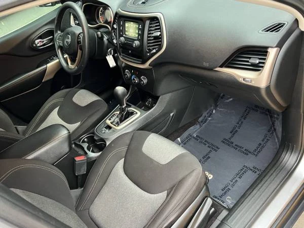 2018 Jeep KL Cherokee - Image 19 of 21