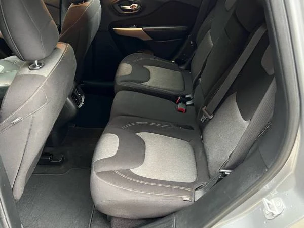 2018 Jeep KL Cherokee - Image 16 of 21