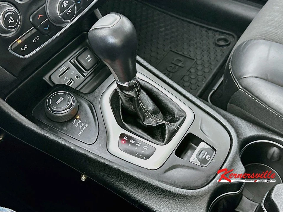 2018 Jeep KL Cherokee - Image 16 of 24