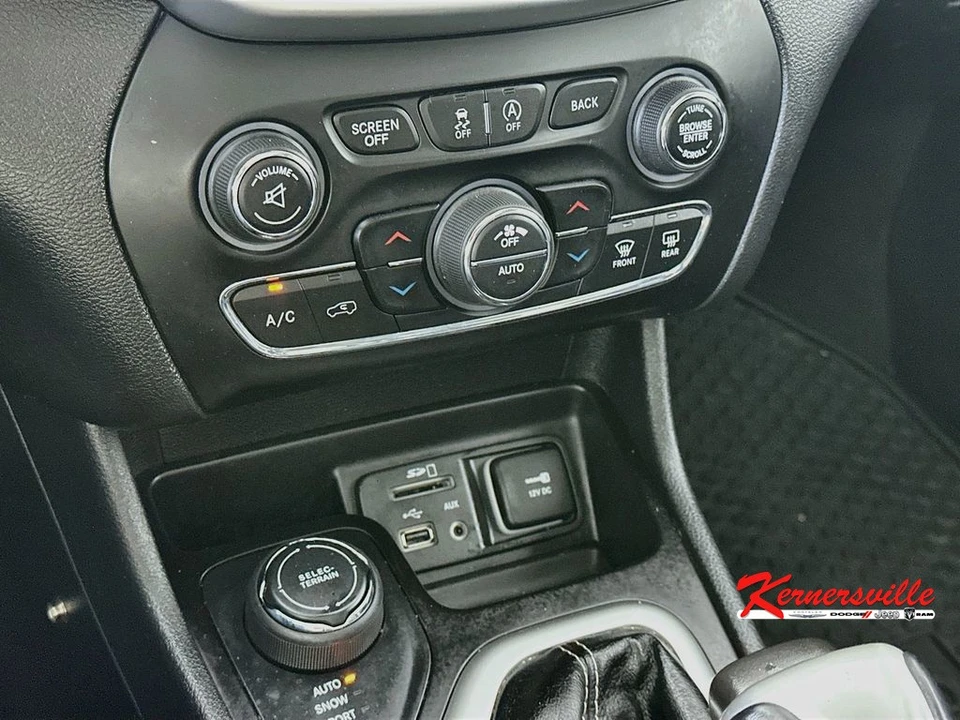 2018 Jeep KL Cherokee - Image 18 of 24