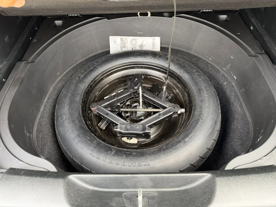 2018 Jeep KL Cherokee - Image 16 of 19