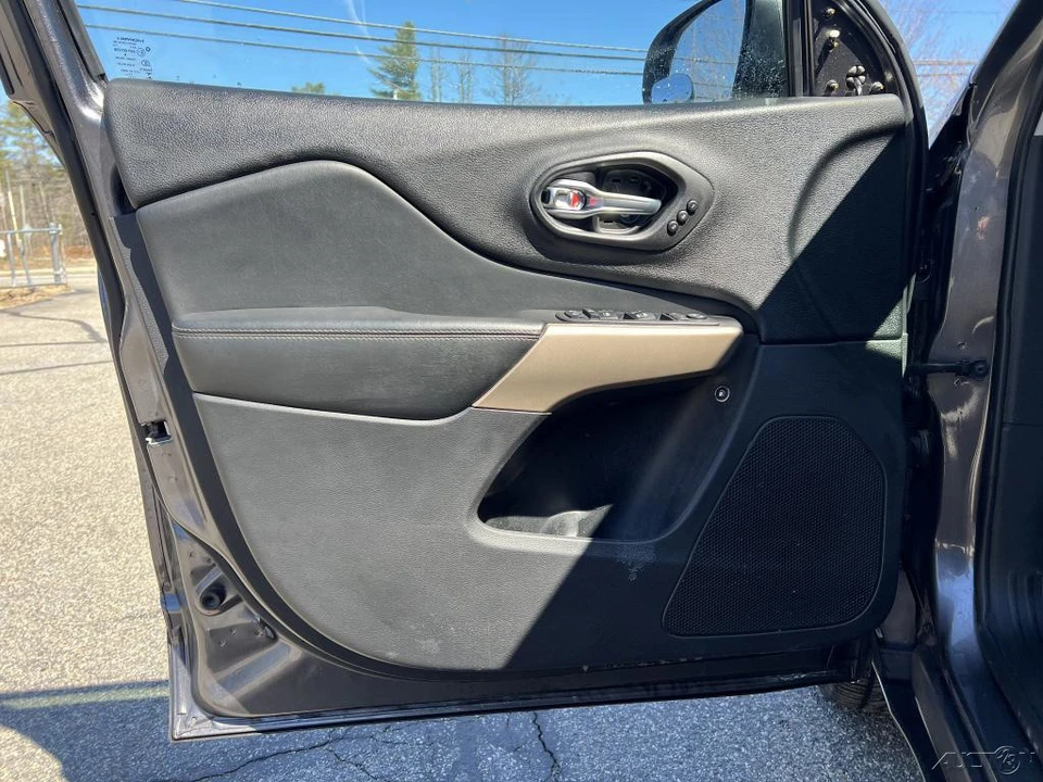 2018 Jeep KL Cherokee - Image 11 of 12
