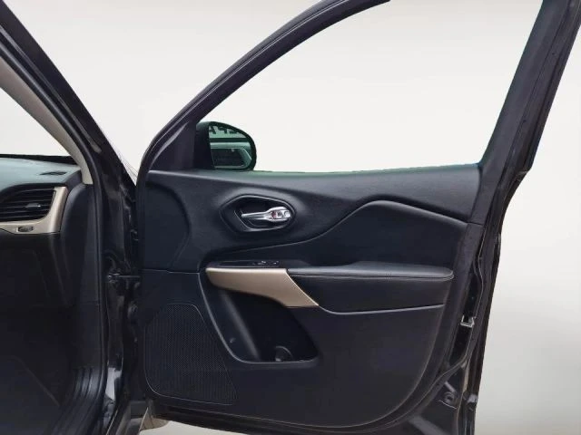 2018 Jeep KL Cherokee - Image 13 of 31