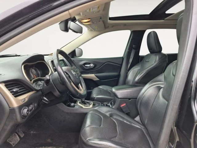 2018 Jeep KL Cherokee - Image 28 of 31