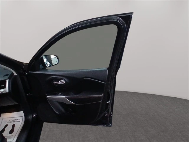 2018 Jeep KL Cherokee - Image 16 of 21