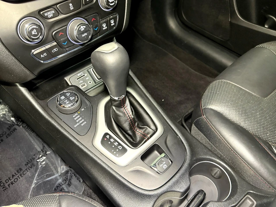 2018 Jeep KL Cherokee - Image 17 of 21
