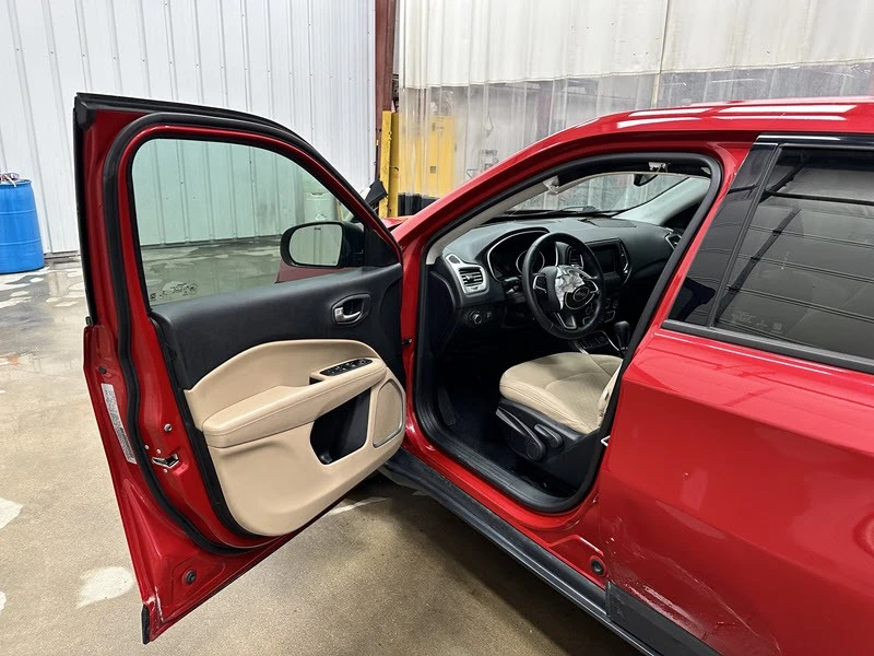 2018 Jeep Compass - Image 8 of 21