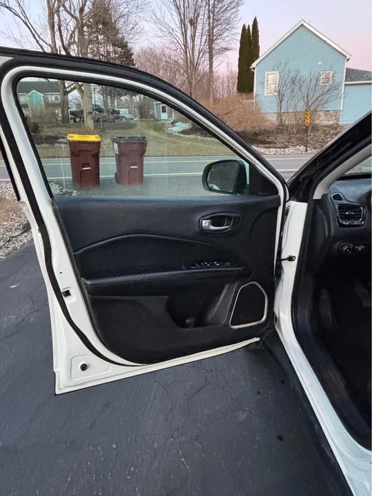 2018 Jeep Compass - Image 16 of 20