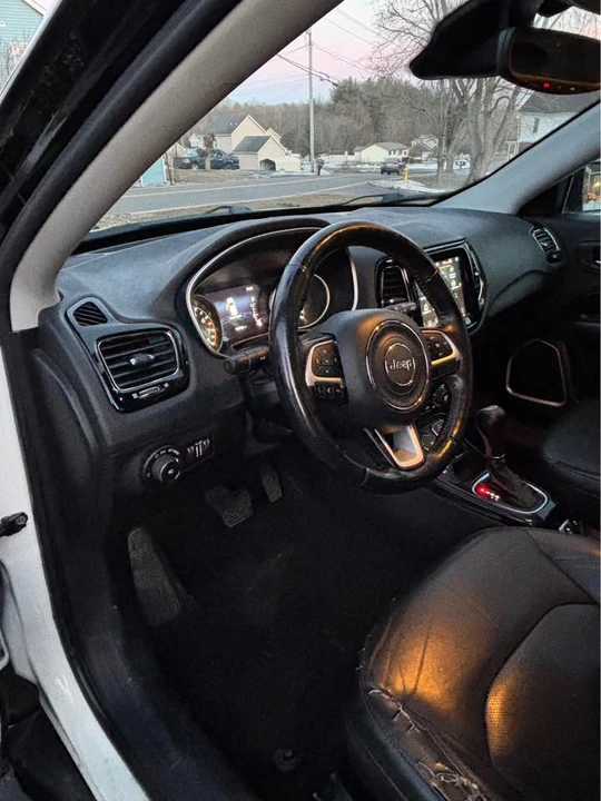 2018 Jeep Compass - Image 17 of 20