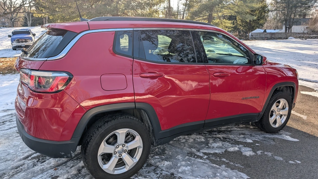 2018 Jeep Compass - Image 9 of 20