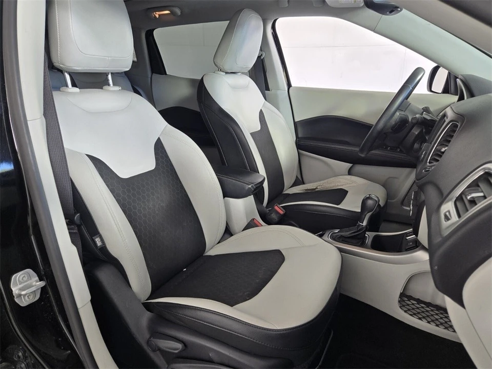 2018 Jeep Compass - Image 18 of 21