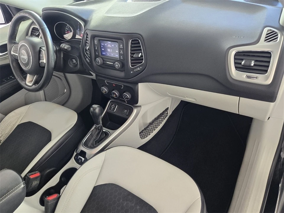 2018 Jeep Compass - Image 17 of 21