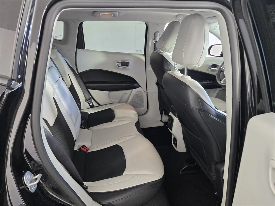 2018 Jeep Compass - Image 16 of 21