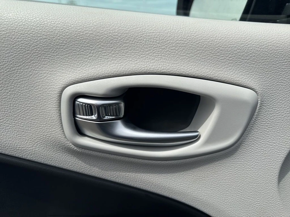 2018 Jeep Compass - Image 11 of 21