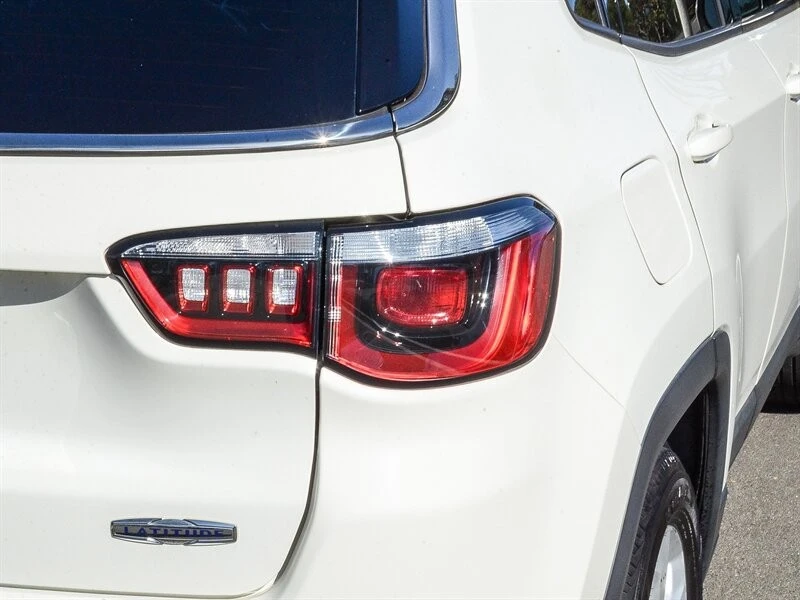 2018 Jeep Compass - Image 14 of 21