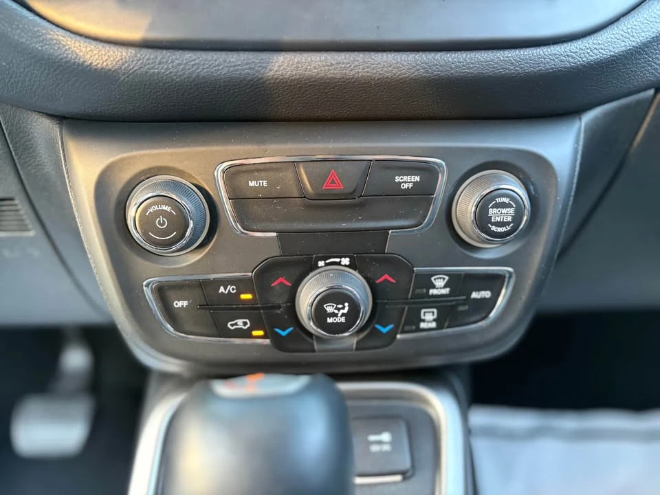 2018 Jeep Compass - Image 13 of 18