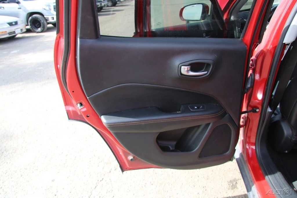 2018 Jeep Compass - Image 19 of 21