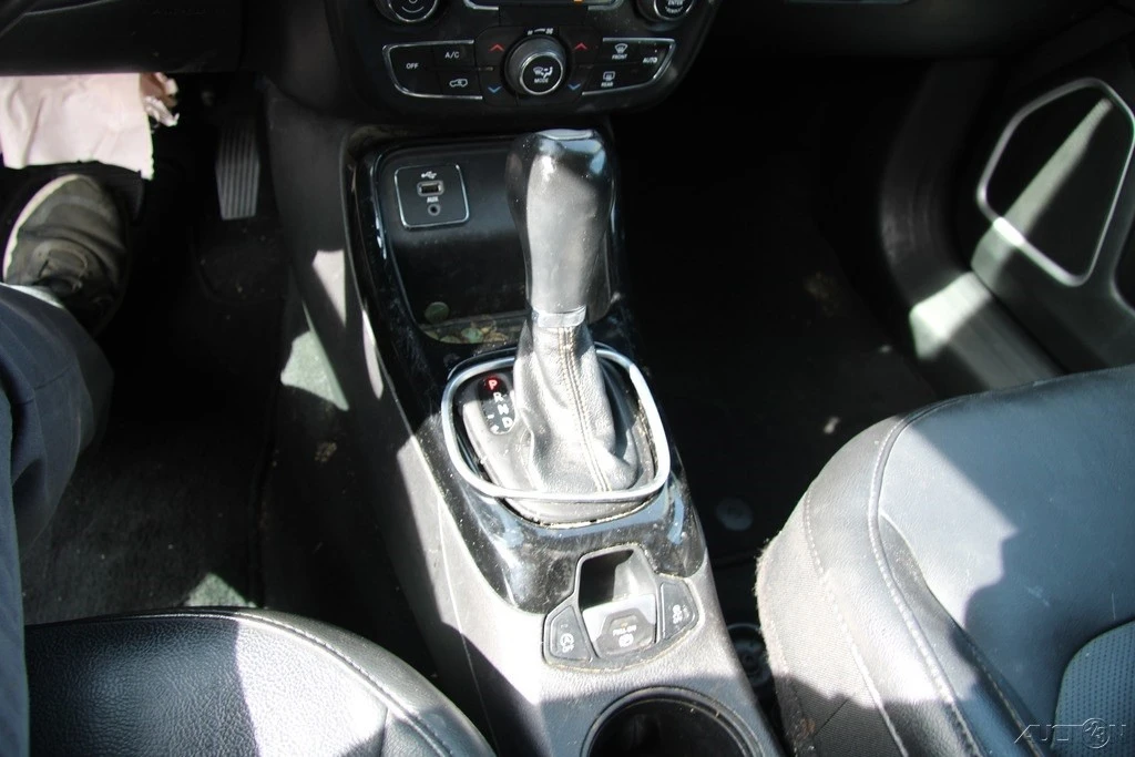 2018 Jeep Compass - Image 18 of 21