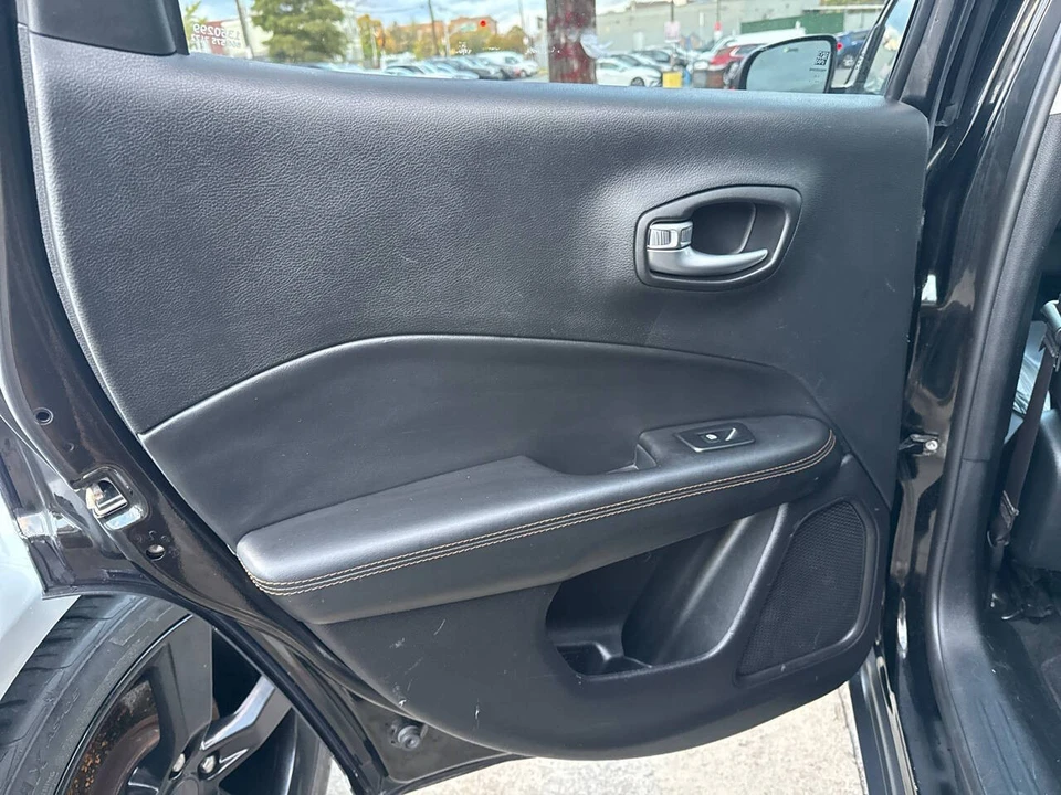 2018 Jeep Compass - Image 16 of 21