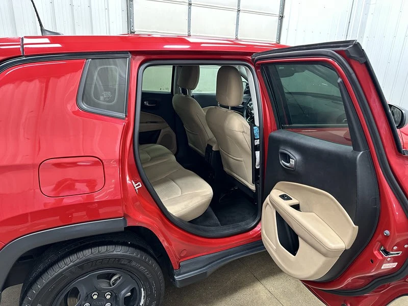 2018 Jeep Compass - Image 14 of 21