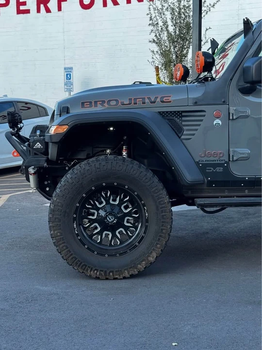 2018 Jeep SJ Gladiator - Image 3 of 11