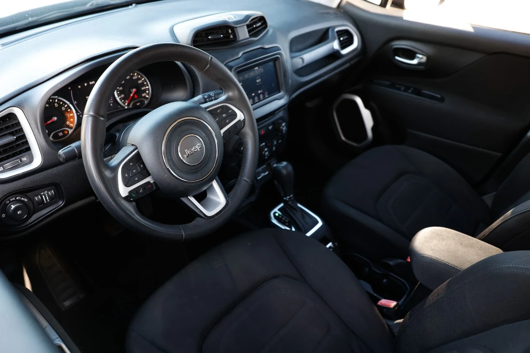2018 Jeep Renegade - Image 4 of 12