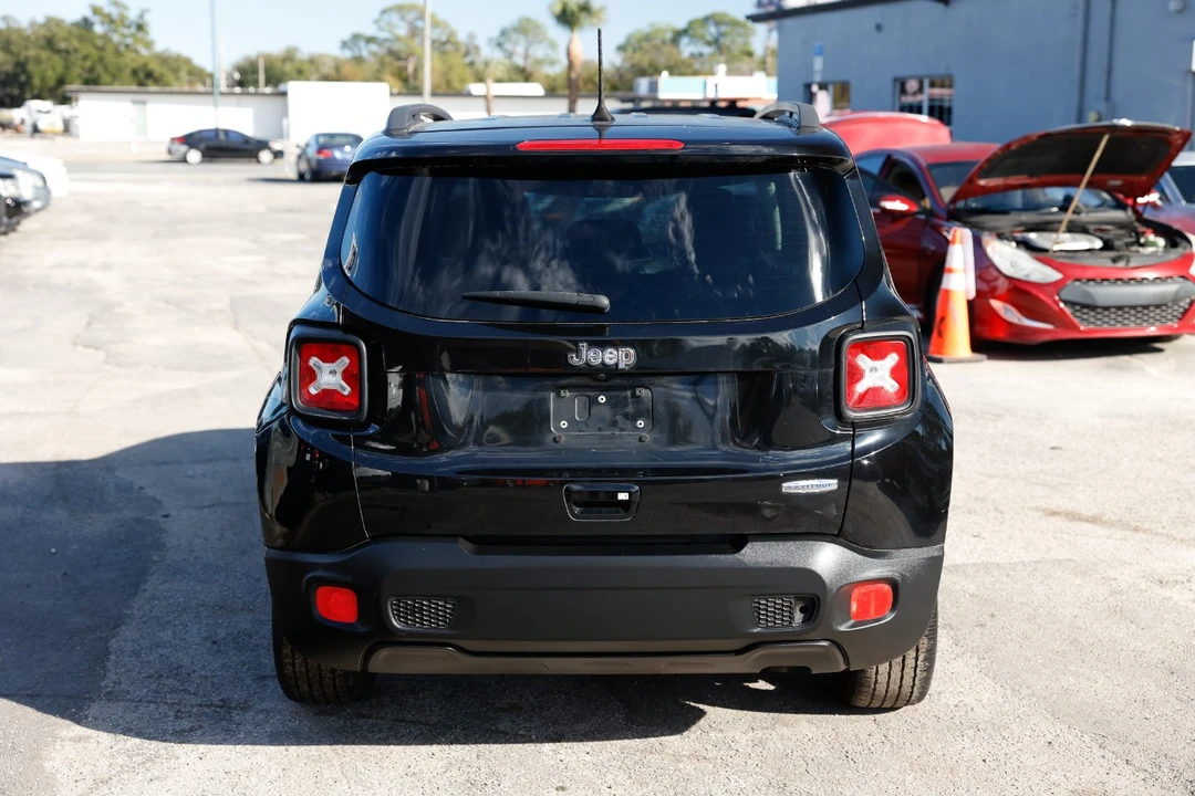 2018 Jeep Renegade - Image 9 of 12