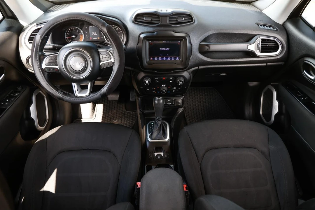 2018 Jeep Renegade - Image 2 of 12