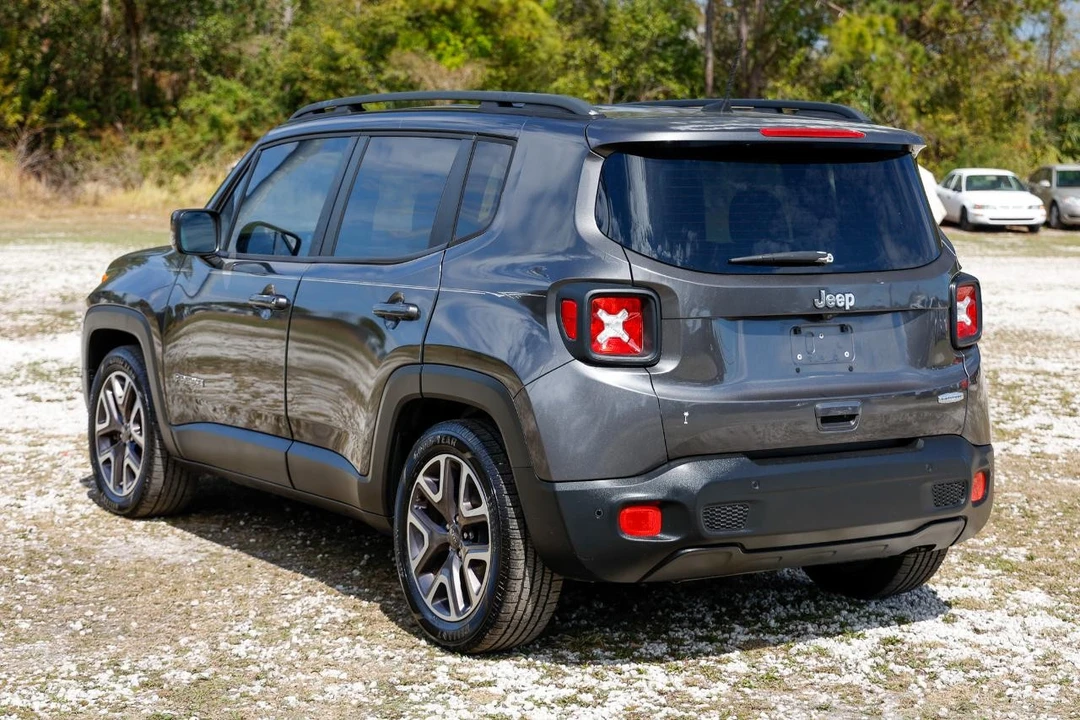 2018 Jeep Renegade - Image 3 of 12