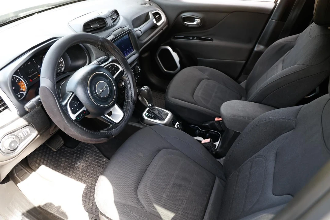 2018 Jeep Renegade - Image 4 of 12