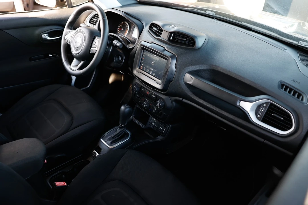 2018 Jeep Renegade - Image 16 of 21