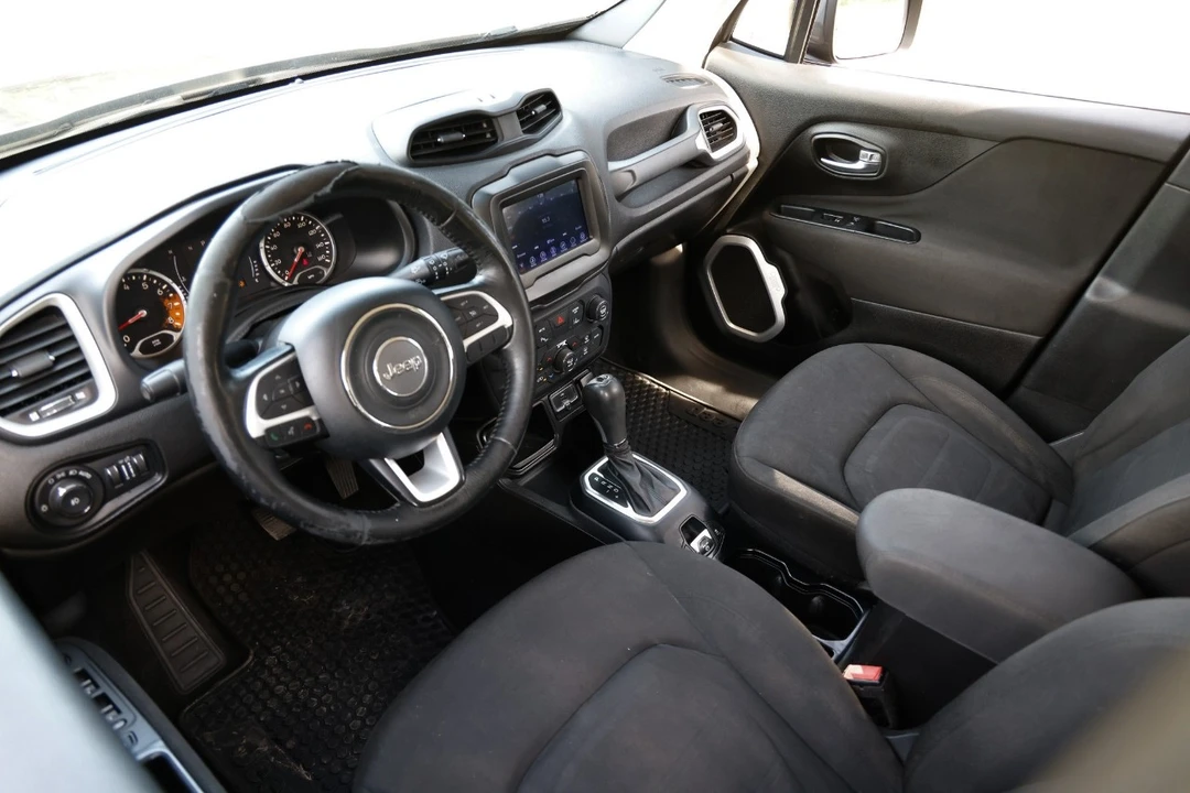 2018 Jeep Renegade - Image 4 of 12