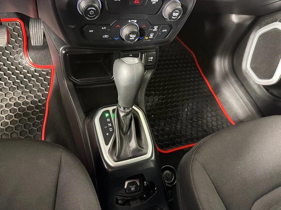 2018 Jeep Renegade - Image 17 of 21