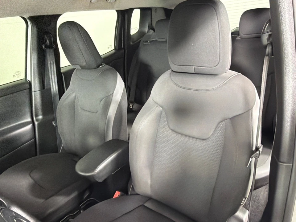 2018 Jeep Renegade - Image 10 of 12