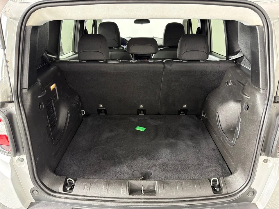 2018 Jeep Renegade - Image 17 of 21